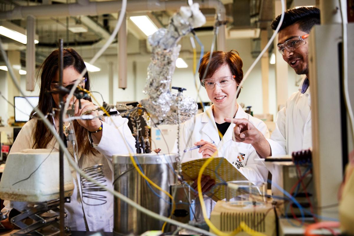 students in a bio med chemistry lab